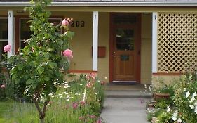 Victoria Falls House Inn